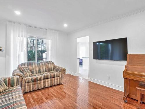 Living room - 1269 Boul. Céloron, Blainville, QC - Indoor Photo Showing Living Room