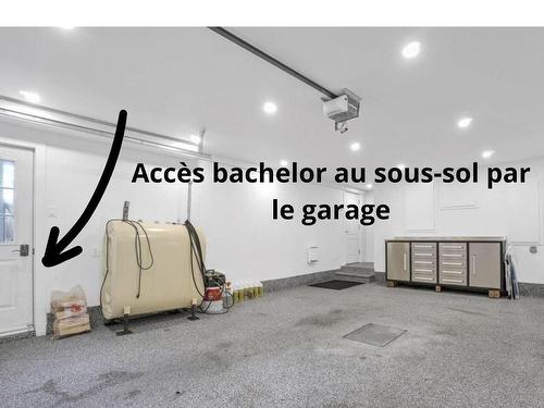 Garage - 1269 Boul. Céloron, Blainville, QC - Indoor