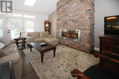 83 Spinnaker Drive, Fort Erie (335 - Ridgeway), ON - Indoor Photo Showing Living Room With Fireplace