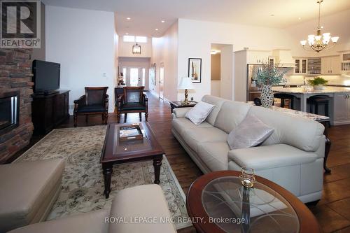 83 Spinnaker Drive, Fort Erie (335 - Ridgeway), ON - Indoor Photo Showing Living Room With Fireplace