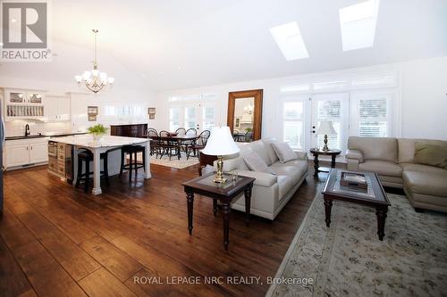 83 Spinnaker Drive, Fort Erie (335 - Ridgeway), ON - Indoor Photo Showing Living Room