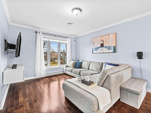 Salon - 300-4 Rue Gratton, Sainte-Thérèse, QC - Indoor Photo Showing Living Room