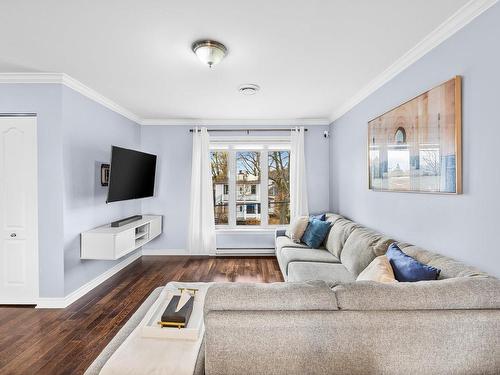 Salon - 300-4 Rue Gratton, Sainte-Thérèse, QC - Indoor Photo Showing Living Room