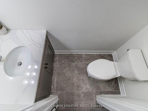 11 Whitcombe Way, Puslinch, ON - Indoor Photo Showing Bathroom