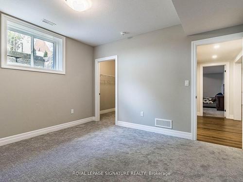 11 Whitcombe Way, Puslinch, ON - Indoor Photo Showing Other Room