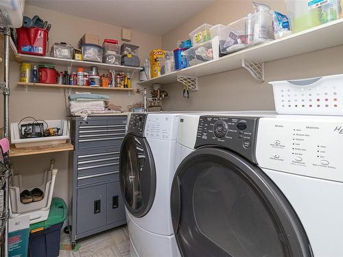 39-211 Madill Rd, Lake Cowichan, BC - Indoor Photo Showing Laundry Room