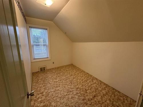 346 Eighth Avenue S, Kenora, ON - Indoor Photo Showing Other Room