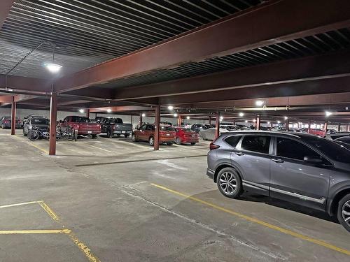 201 590 Beverly Street, Thunder Bay, ON - Indoor Photo Showing Garage