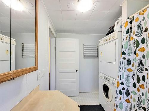 248 Government Road, Keewatin, ON - Indoor Photo Showing Laundry Room