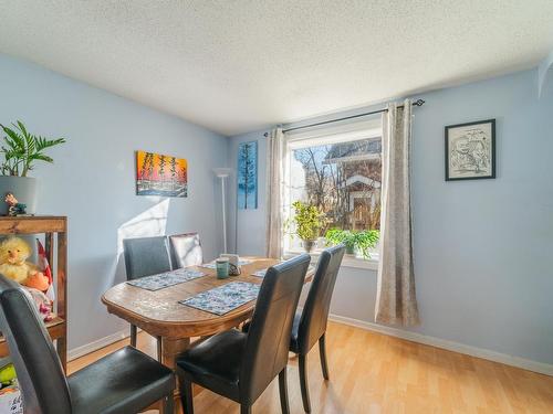 233 Third Street N, Kenora, ON - Indoor Photo Showing Dining Room