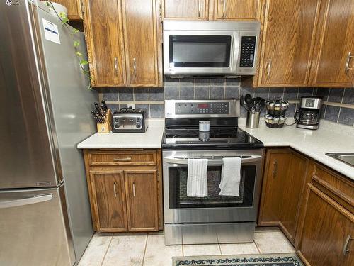 125 Anten Street, Thunder Bay, ON - Indoor Photo Showing Kitchen