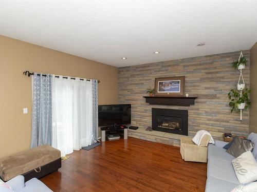 125 Anten Street, Thunder Bay, ON - Indoor Photo Showing Living Room With Fireplace