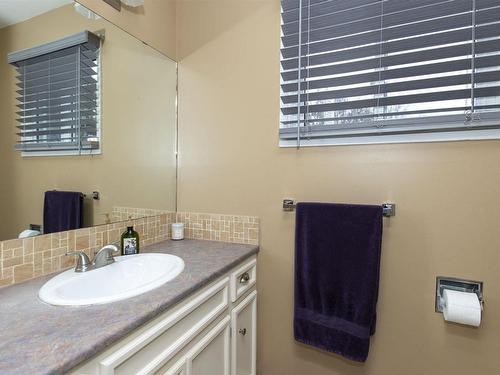 125 Anten Street, Thunder Bay, ON - Indoor Photo Showing Bathroom