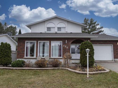 125 Anten Street, Thunder Bay, ON - Outdoor With Facade