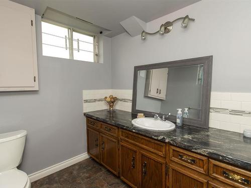 125 Anten Street, Thunder Bay, ON - Indoor Photo Showing Bathroom