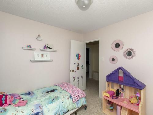 125 Anten Street, Thunder Bay, ON - Indoor Photo Showing Bedroom