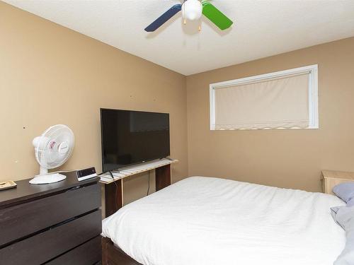 125 Anten Street, Thunder Bay, ON - Indoor Photo Showing Bedroom