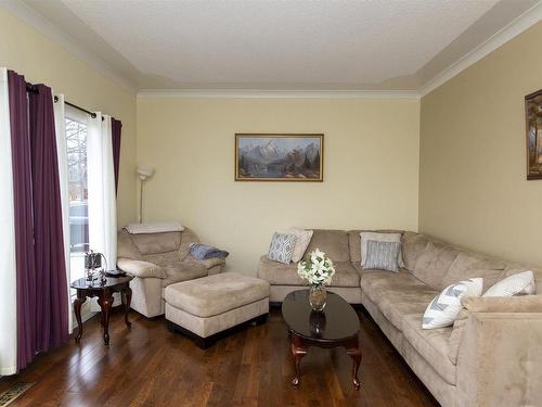 125 Anten Street, Thunder Bay, ON - Indoor Photo Showing Living Room