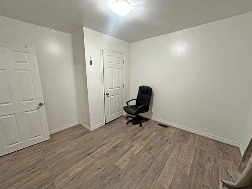 447 Oliver Road, Thunder Bay, ON - Indoor Photo Showing Other Room