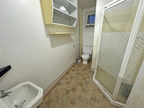 447 Oliver Road, Thunder Bay, ON - Indoor Photo Showing Bathroom