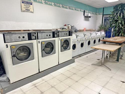 447 Oliver Road, Thunder Bay, ON - Indoor Photo Showing Laundry Room