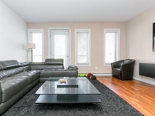 Salon - 102-2020 Av. Harvard, Montréal (Côte-Des-Neiges/Notre-Dame-De-Grâce), QC - Indoor Photo Showing Living Room