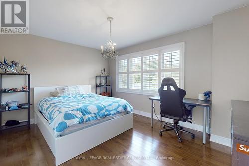 64 Woodland Hills Boulevard, Aurora, ON - Indoor Photo Showing Bedroom