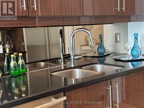 3404 - 220 Burnhamthorpe Road W, Mississauga, ON - Indoor Photo Showing Kitchen With Double Sink