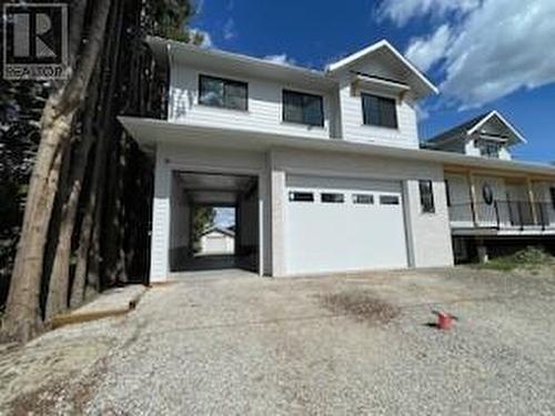 2070 Fisher Road, Kelowna, BC - Outdoor With Deck Patio Veranda