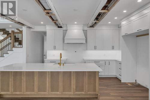 2070 Fisher Road, Kelowna, BC - Indoor Photo Showing Kitchen