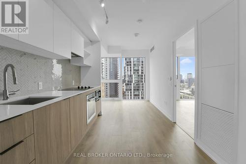 1802 - 82 Dalhousie Street, Toronto, ON - Indoor Photo Showing Kitchen With Upgraded Kitchen