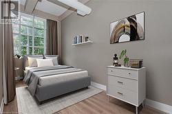 Large main bedroom with Ensuite & Walk-in Closet - 