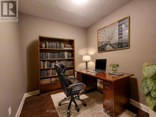 328 - 8111 Forest Glen Drive, Niagara Falls (208 - Mt. Carmel), ON - Indoor Photo Showing Office