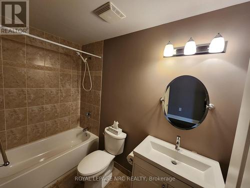 328 - 8111 Forest Glen Drive, Niagara Falls (208 - Mt. Carmel), ON - Indoor Photo Showing Bathroom