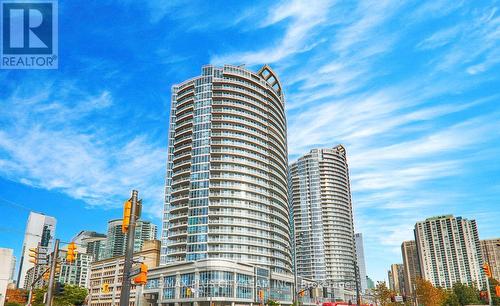 403 - 218 Queens Quay W, Toronto, ON - Outdoor With Facade