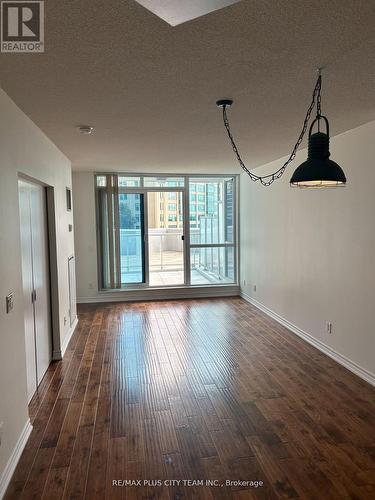 403 - 218 Queens Quay W, Toronto, ON - Indoor Photo Showing Other Room