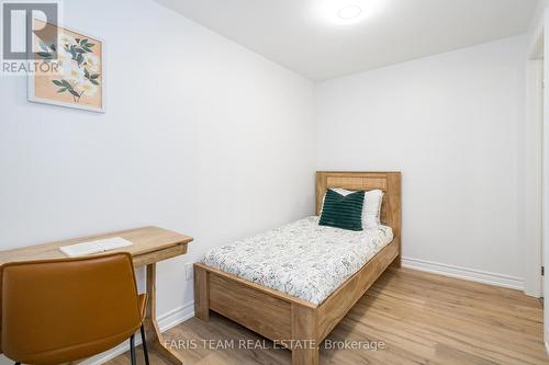 122 Mitchells Beach Road, Tay, ON - Indoor Photo Showing Bedroom