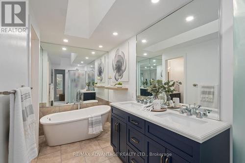 120 Four Oaks Crescent, London, ON - Indoor Photo Showing Bathroom