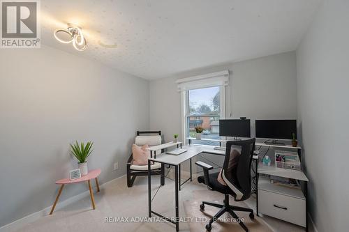 120 Four Oaks Crescent, London, ON - Indoor Photo Showing Office