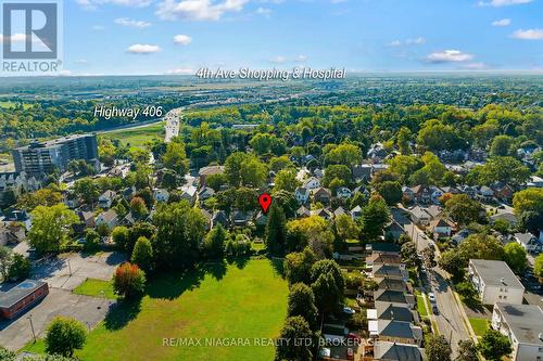 18 Thomas Street, St. Catharines (451 - Downtown), ON - Outdoor With View