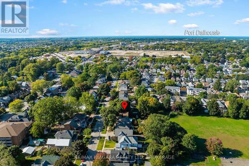 18 Thomas Street, St. Catharines (451 - Downtown), ON - Outdoor With View