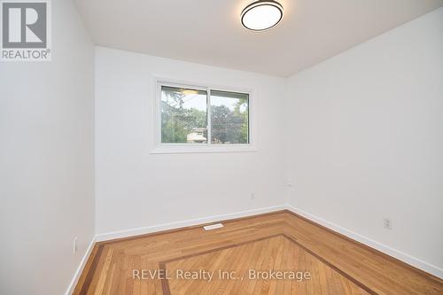 1112 Kennedy Drive, Fort Erie (334 - Crescent Park), ON - Indoor Photo Showing Other Room