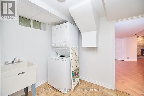 1112 Kennedy Drive, Fort Erie (334 - Crescent Park), ON - Indoor Photo Showing Laundry Room