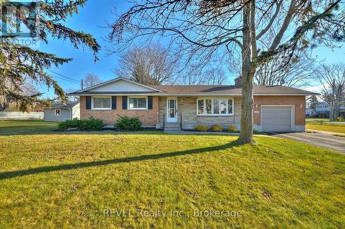 1112 Kennedy Drive, Fort Erie (334 - Crescent Park), ON - Outdoor With Facade