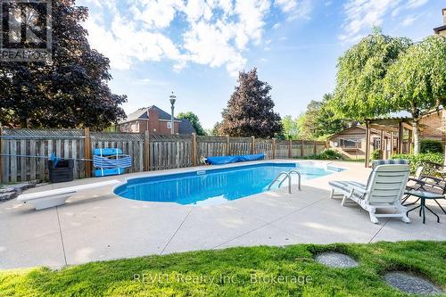 3412 Vinehaven Trail, Lincoln, ON - Outdoor With In Ground Pool