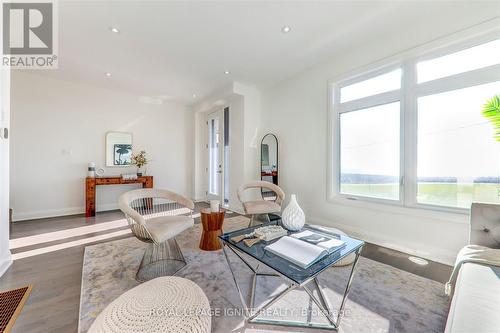 821 Port Darlington Road, Clarington, ON - Indoor Photo Showing Living Room