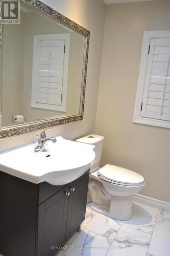 74 Oakley Boulevard, Toronto, ON - Indoor Photo Showing Bathroom