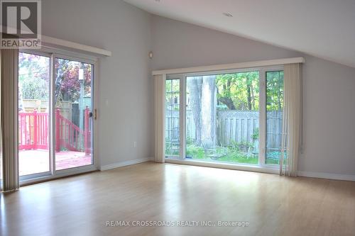 74 Oakley Boulevard, Toronto, ON - Indoor Photo Showing Other Room