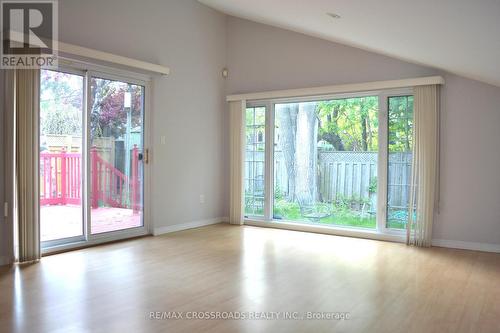 74 Oakley Boulevard, Toronto, ON - Indoor Photo Showing Other Room