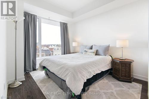 716 - 6 David Eyer Road, Richmond Hill, ON - Indoor Photo Showing Bedroom